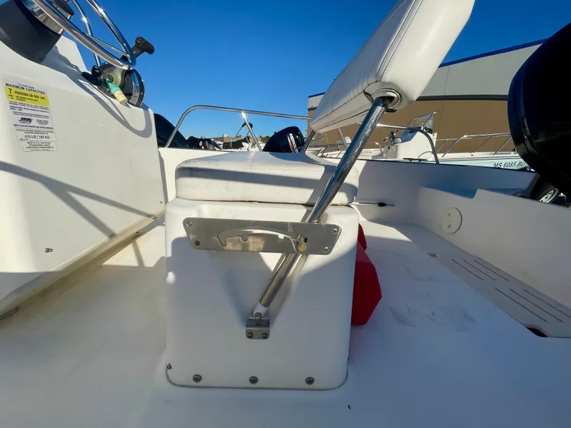 Slide: The Image of Boston Whaler 170 MONTAUK 2016 - 5