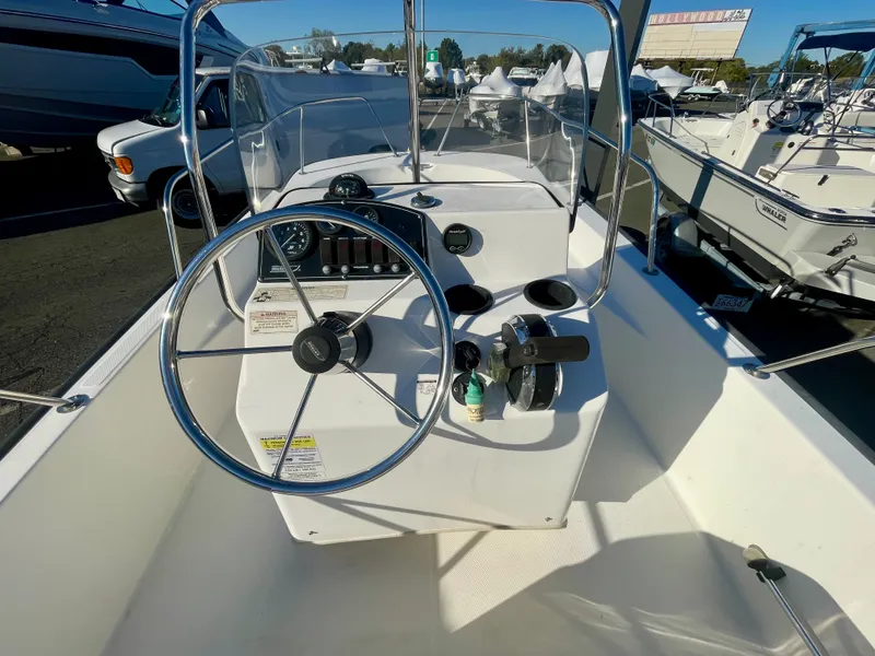 Slide: The Image of Boston Whaler 170 MONTAUK 2016 - 7