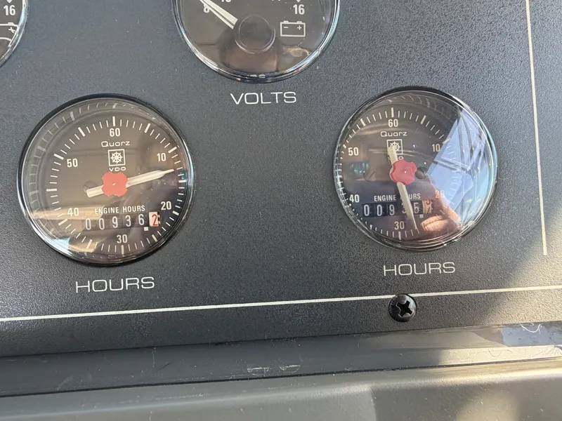 Slide: The Image of Tiara 3500 EXPRESS 1995 - 9