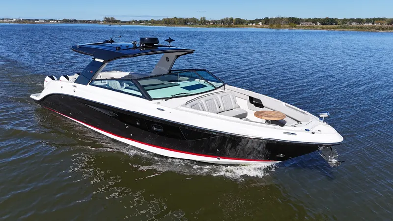 Slide: The Image of Sea Ray 400 SLXRE 2021 - 0