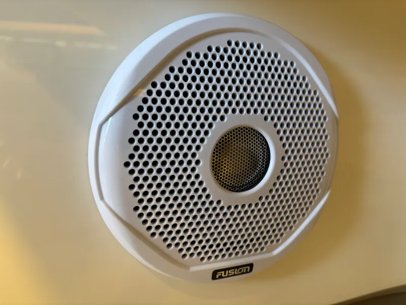 Slide: The Image of Sea Ray 400 SLXRE 2021 - 46