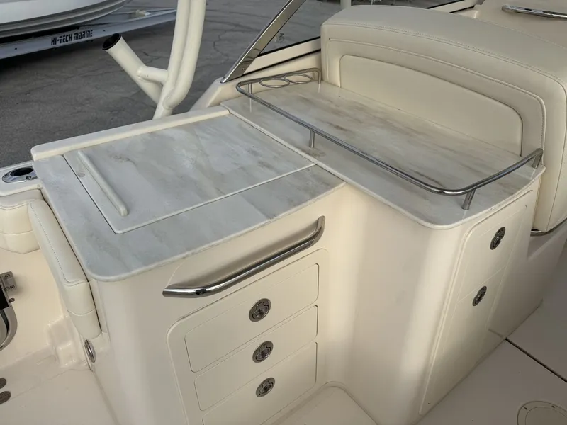 Slide: The Image of Grady-White Freedom 285 2026 - 17