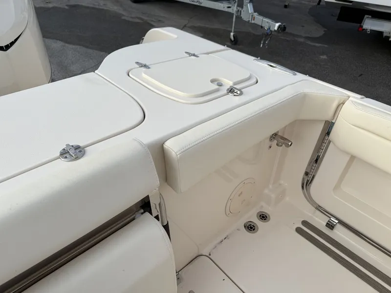 Slide: The Image of Grady-White Freedom 285 2026 - 21