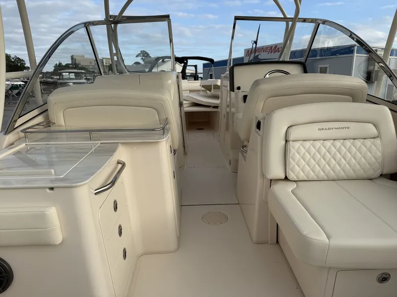 Slide: The Image of Grady-White Freedom 285 2026 - 23