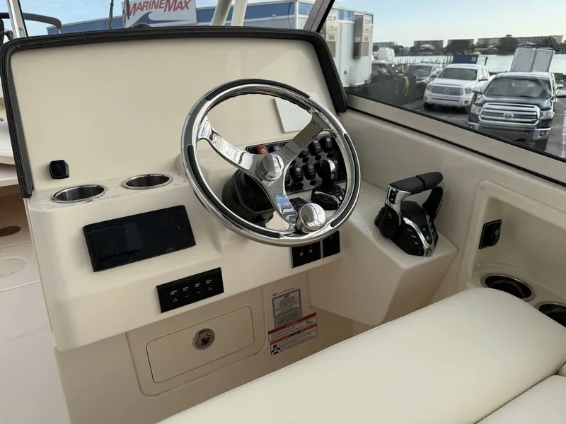 Slide: The Image of Grady-White Freedom 285 2026 - 26