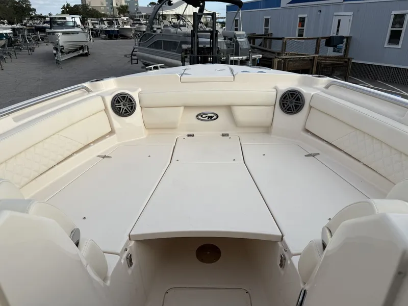 Slide: The Image of Grady-White Freedom 285 2026 - 30