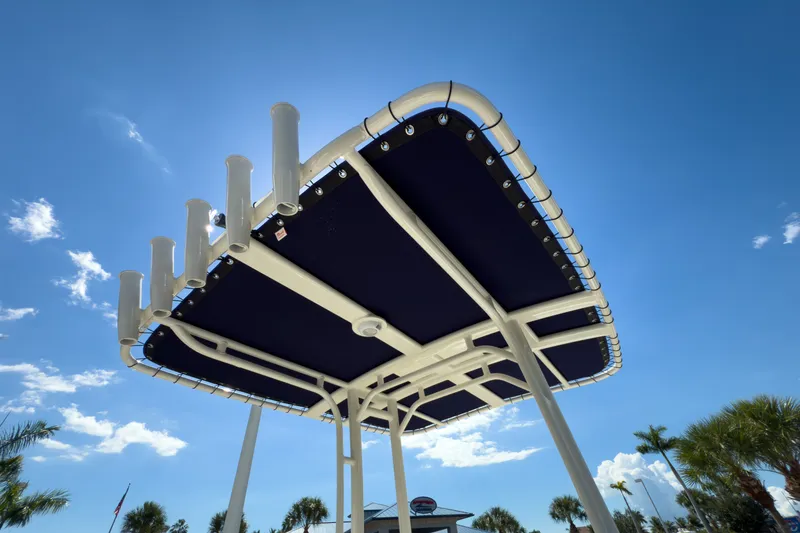 Slide: The Image of Boston Whaler 190 Montauk 2026 - 6