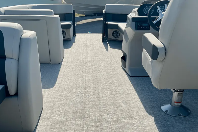 Slide: The Image of Harris 230 Cruiser 2025 - 22