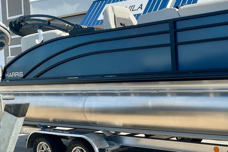 Slide: The Image of Harris 230 Cruiser 2025 - 4