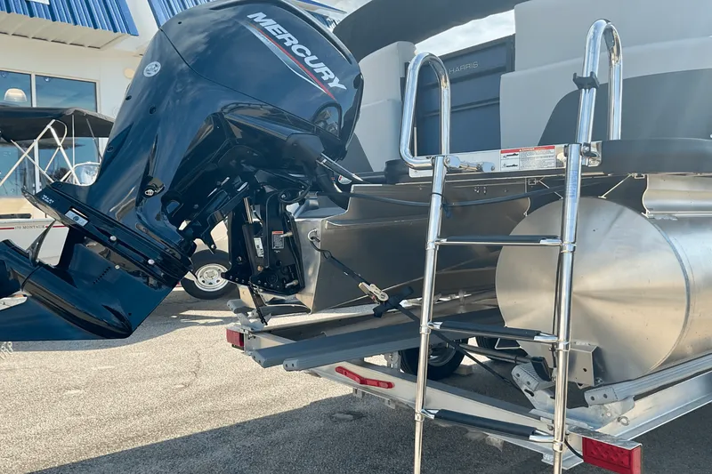 Slide: The Image of Harris 230 Cruiser 2025 - 5