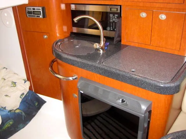Slide: The Image of Boston Whaler 305 Conquest 2008 - 17