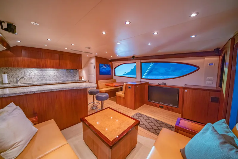 Slide: The Image of Hatteras 60 Convertible 2010 - 13