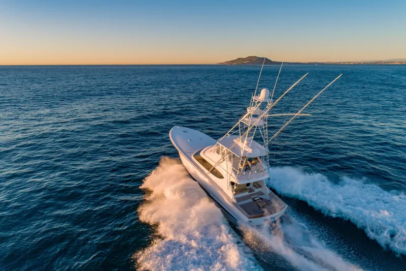 Slide: The Image of Hatteras 60 Convertible 2010 - 42