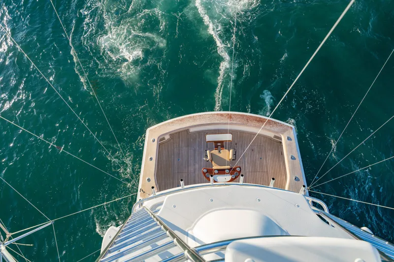 Slide: The Image of Hatteras 60 Convertible 2010 - 29