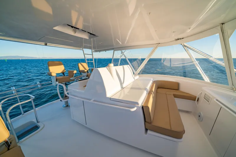Slide: The Image of Hatteras 60 Convertible 2010 - 30