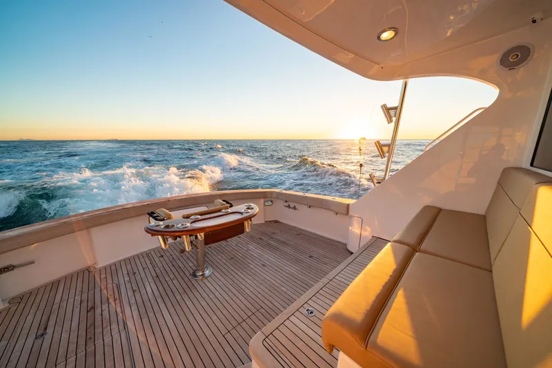 Slide: The Image of Hatteras 60 Convertible 2010 - 37