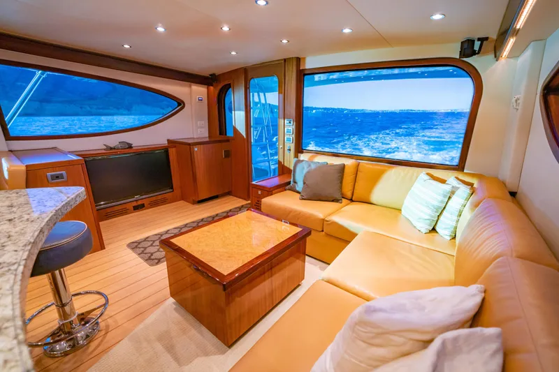 Slide: The Image of Hatteras 60 Convertible 2010 - 12