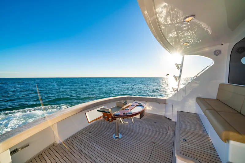 Slide: The Image of Hatteras 60 Convertible 2010 - 26