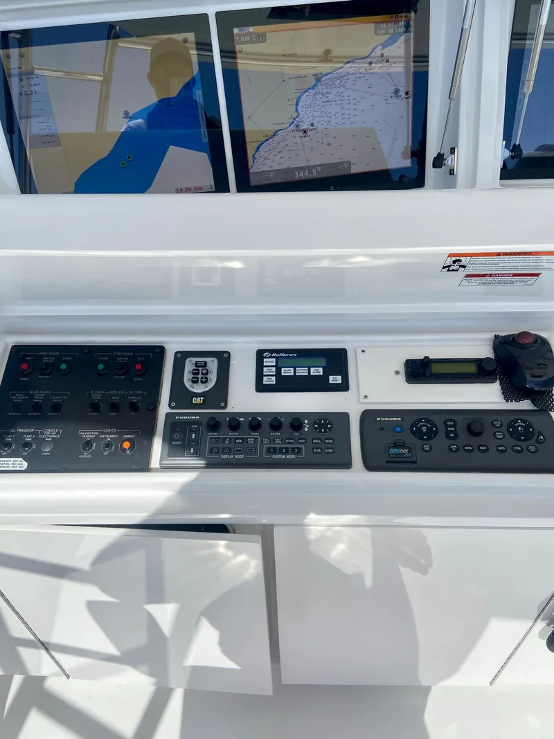 Slide: The Image of Hatteras 60 Convertible 2010 - 5