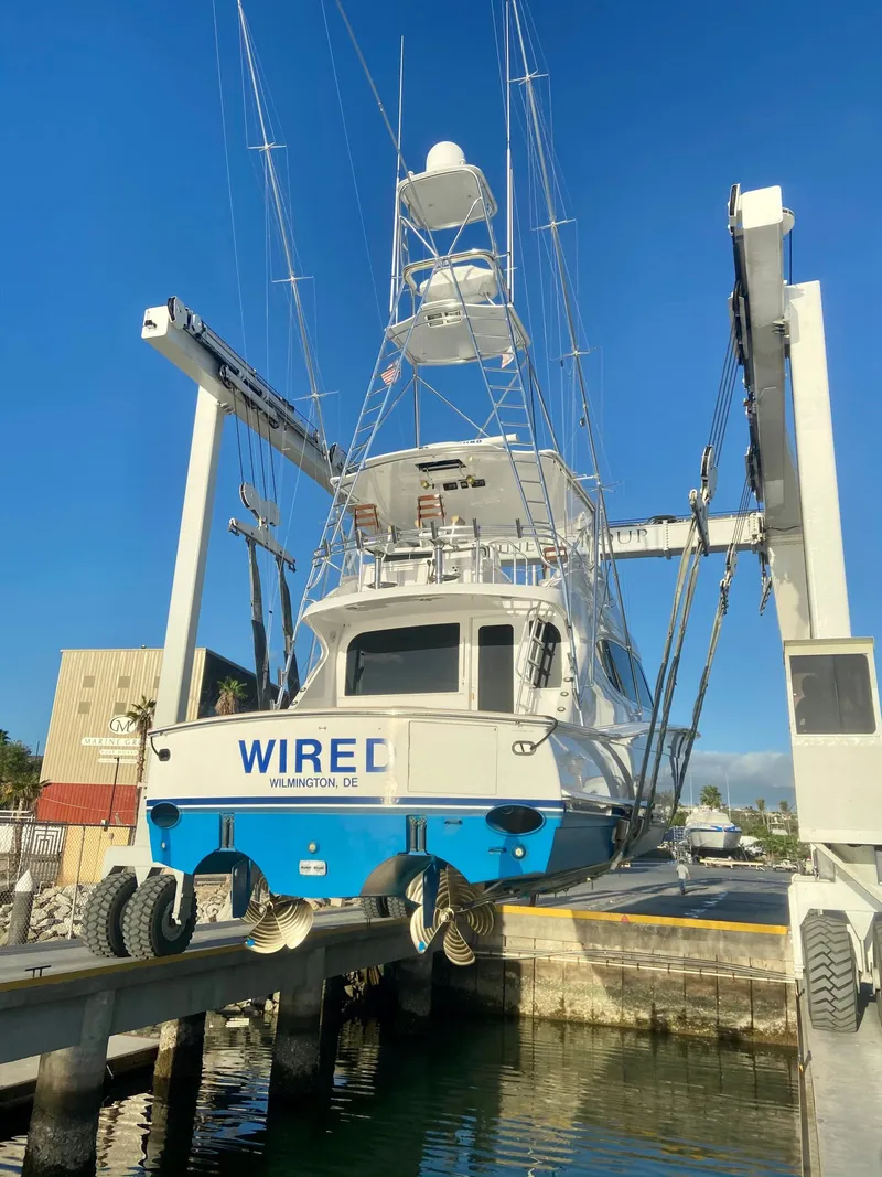 Slide: The Image of Hatteras 60 Convertible 2010 - 20