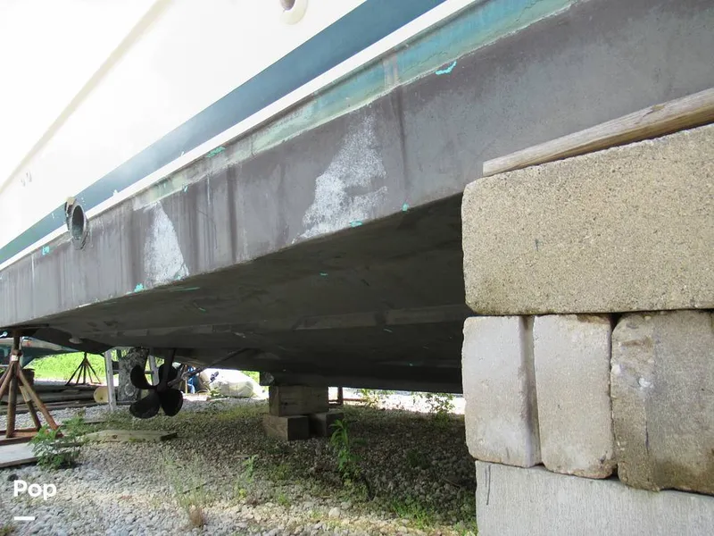 Slide: The Image of Silverton 34 Motor Yacht 1996 - 10668495