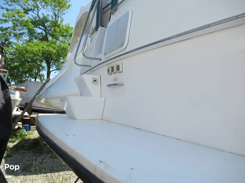 Slide: The Image of Silverton 34 Motor Yacht 1996 - 10668507