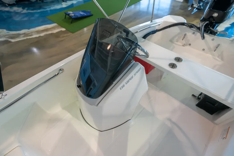 Slide: The Image of Boston Whaler 130 Super Sport 2025 - 11