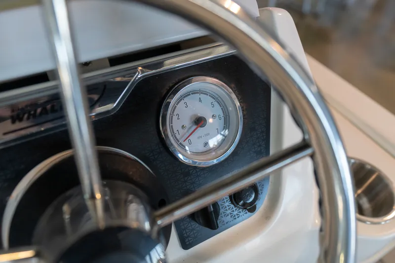 Slide: The Image of Boston Whaler 130 Super Sport 2025 - 14