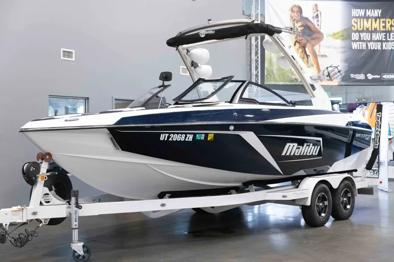 Slide: The Image of Malibu 22LSV 2019 - 2