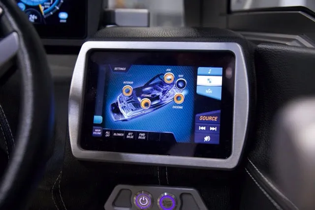 Slide: The Image of Malibu 22LSV 2019 - 17