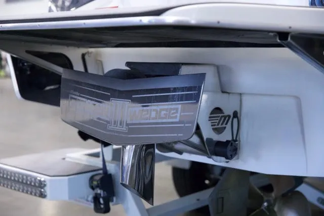 Slide: The Image of Malibu 22LSV 2019 - 5
