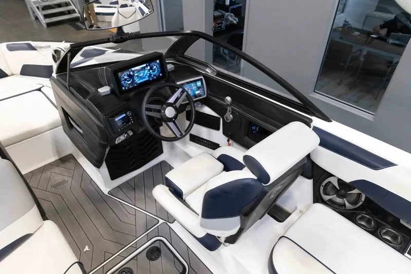 Slide: The Image of Malibu 22LSV 2019 - 17
