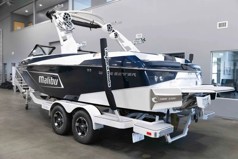 Slide: The Image of Malibu 22LSV 2019 - 3