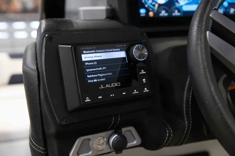 Slide: The Image of Malibu 22LSV 2019 - 19