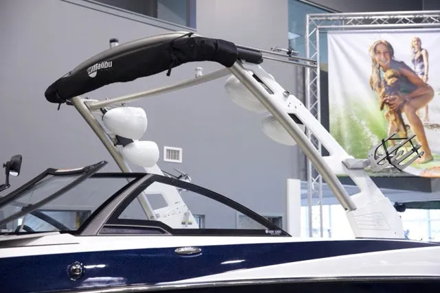 Slide: The Image of Malibu 22LSV 2019 - 7