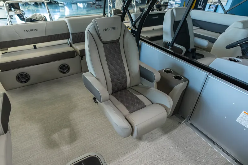 Slide: The Image of Harris Sunliner 230 Sport 2025 - 24