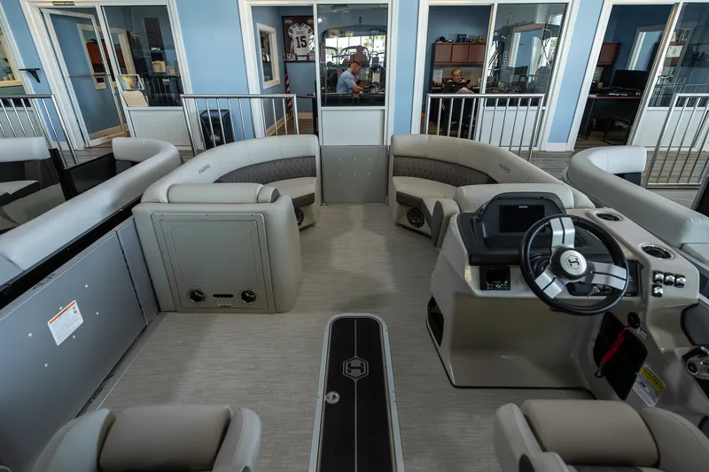 Slide: The Image of Harris Sunliner 230 Sport 2025 - 5