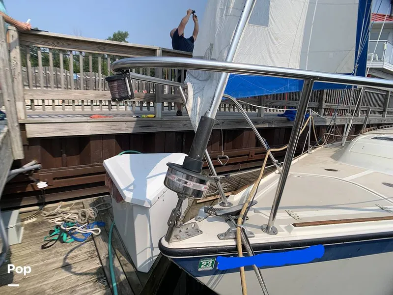 Slide: The Image of O'Day 29 1982 - 9190010