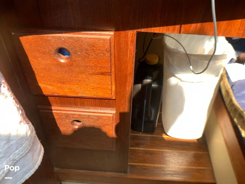 Slide: The Image of O'Day 29 1982 - 9189898