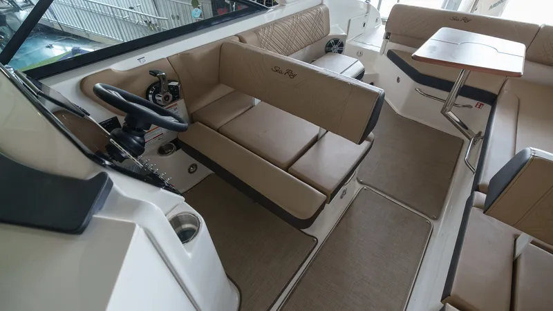 Slide: The Image of Sea Ray SDX 270 Outboard 2025 - 20