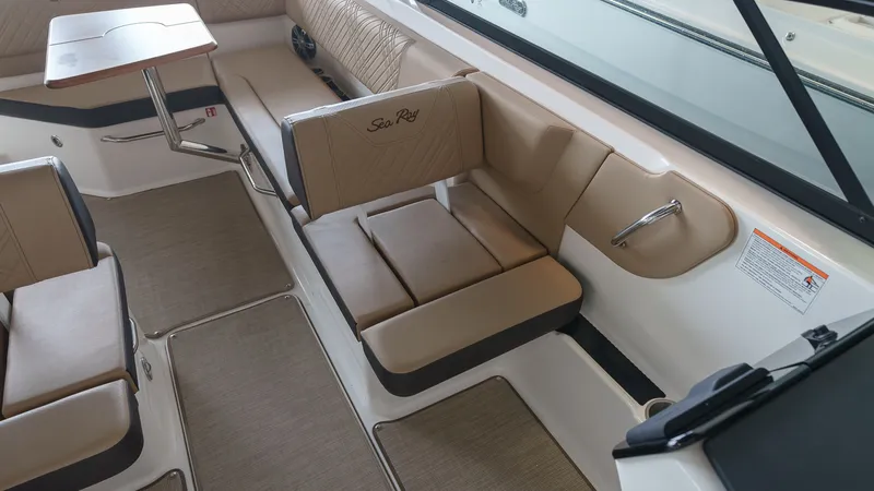 Slide: The Image of Sea Ray SDX 270 Outboard 2025 - 21