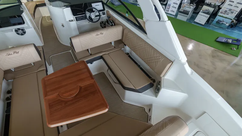 Slide: The Image of Sea Ray SDX 270 Outboard 2025 - 23