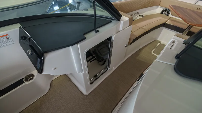 Slide: The Image of Sea Ray SDX 270 Outboard 2025 - 9