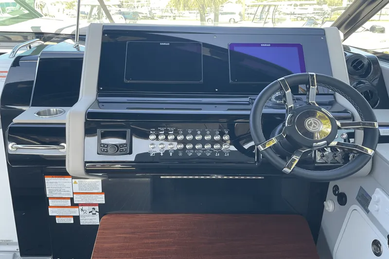 Slide: The Image of Cruisers Yachts 34 GLS Outboard 2025 - 19