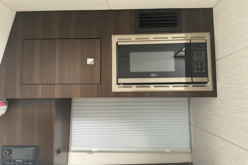 Slide: The Image of Cruisers Yachts 34 GLS Outboard 2025 - 29