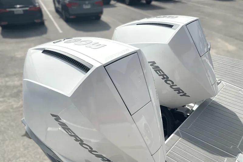 Slide: The Image of Cruisers Yachts 34 GLS Outboard 2025 - 5