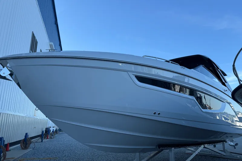 Slide: The Image of Cruisers Yachts 34 GLS Outboard 2025 - 7