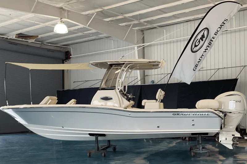 The Image of Grady-White 231 CE 2025 - 0