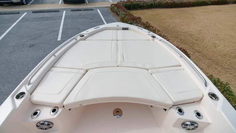 Slide: The Image of Grady-White 231 CE 2025 - 12