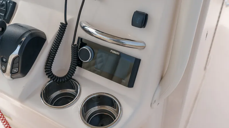 Slide: The Image of Grady-White 231 CE 2025 - 34